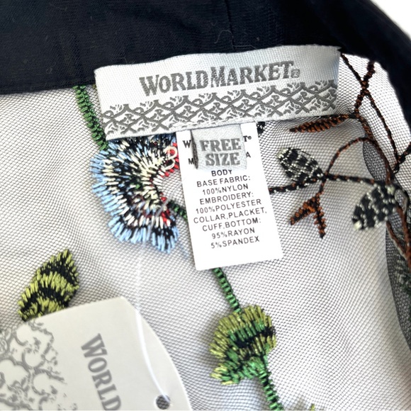 Kimono, botanical embroidery, beautiful detail. One size, new with tag. - Picture 10 of 12